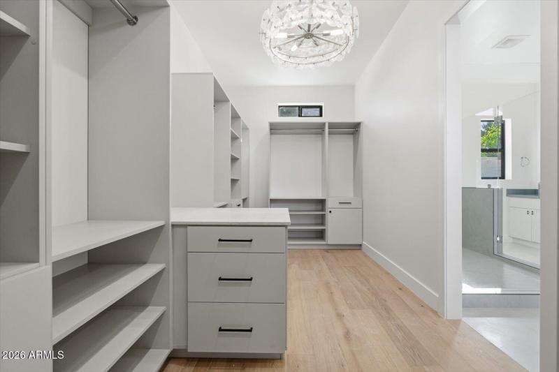 Walk-in Closet