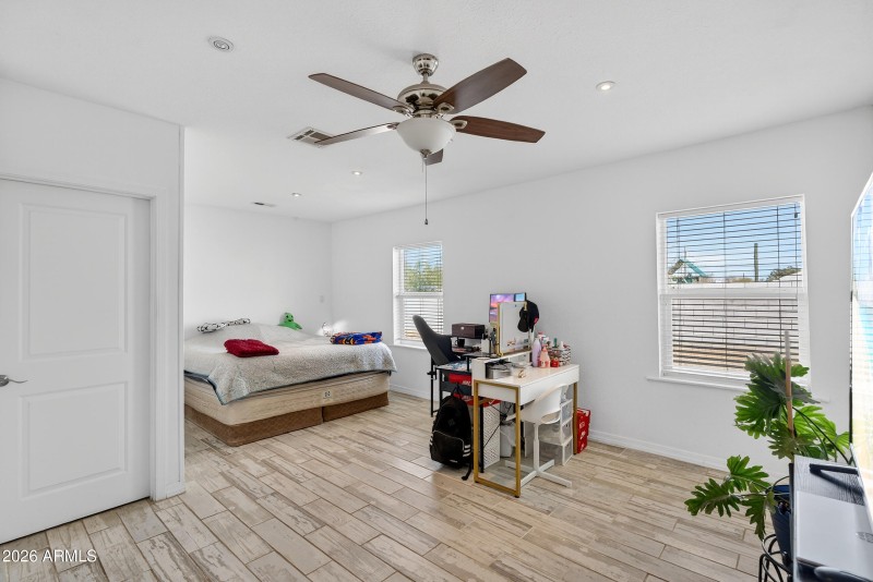 13-print-40N Pinal St