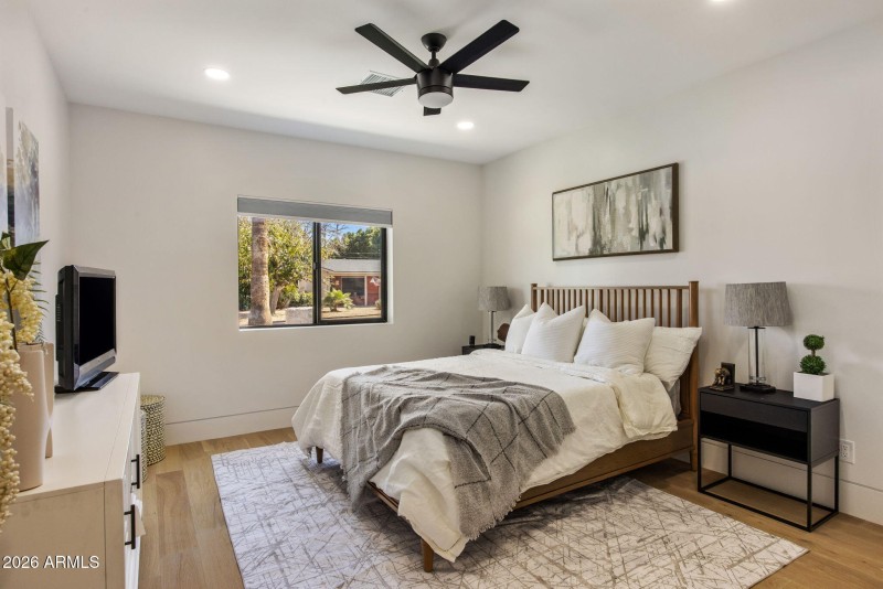 Guest bedroom