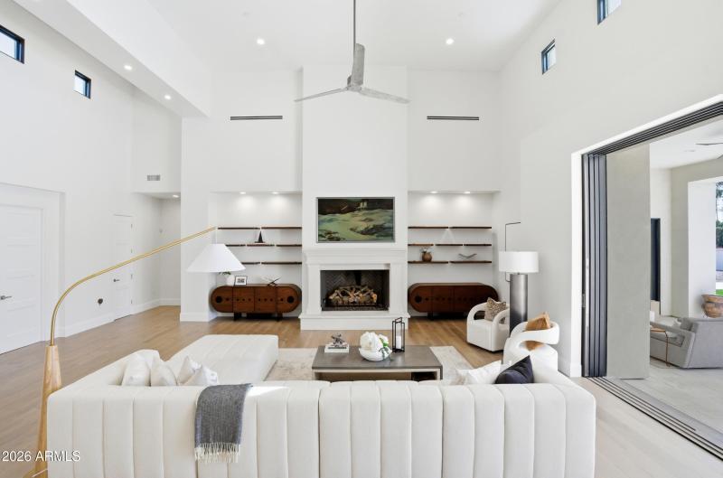 6129 E Turquoise Ave-7