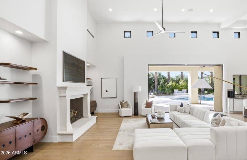 6129 E Turquoise Ave-12