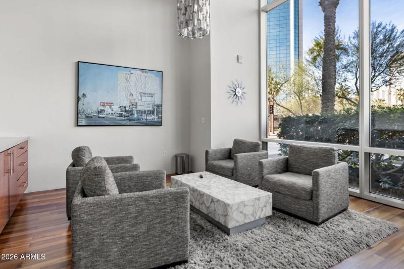 1 E Lexington Midtown Work Lounge