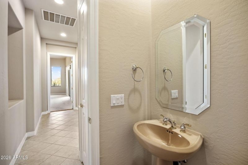 016_Powder Room