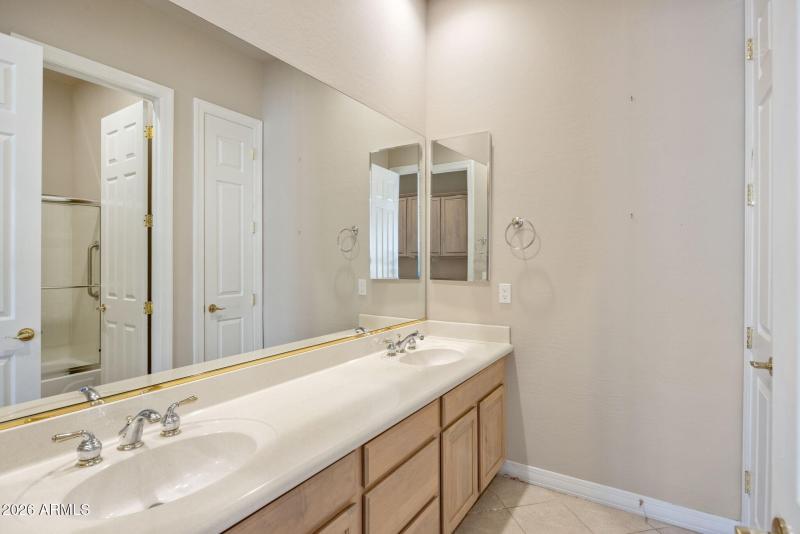 024_Guest Bath