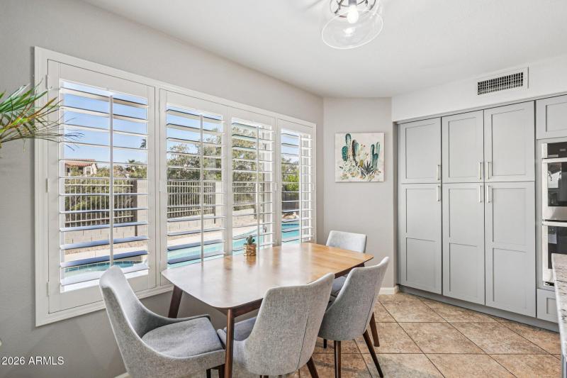 Dining off the kitchen