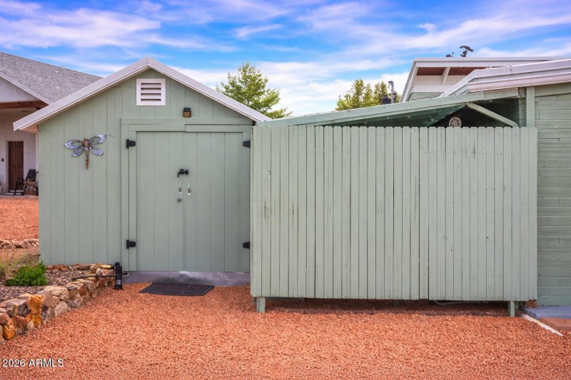shed
