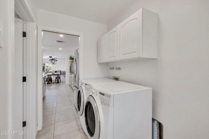 A 2nd Direct Entry fro Carport