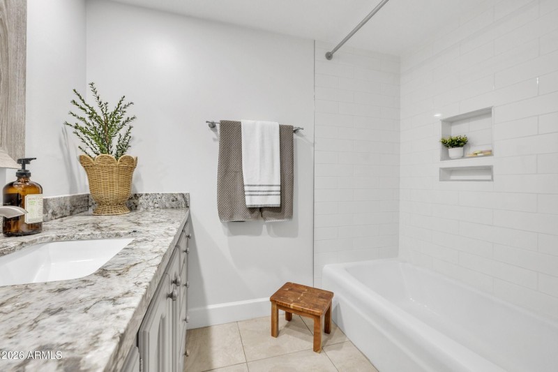 Hall Bath Classic Tub/Shower Combo