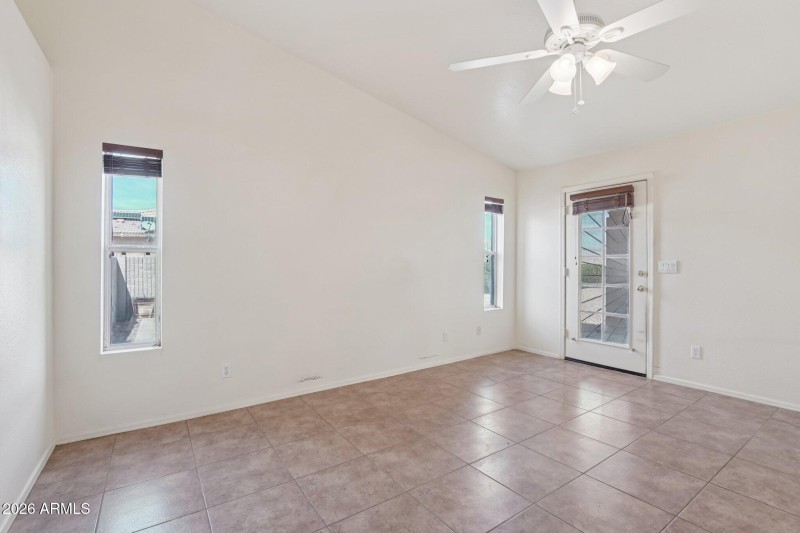 18-web-or-mls-N 173rd Ave-S2702-018