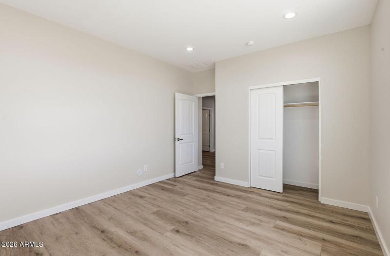 13-web-or-mls-9192 W Rafael Dr Arizona C