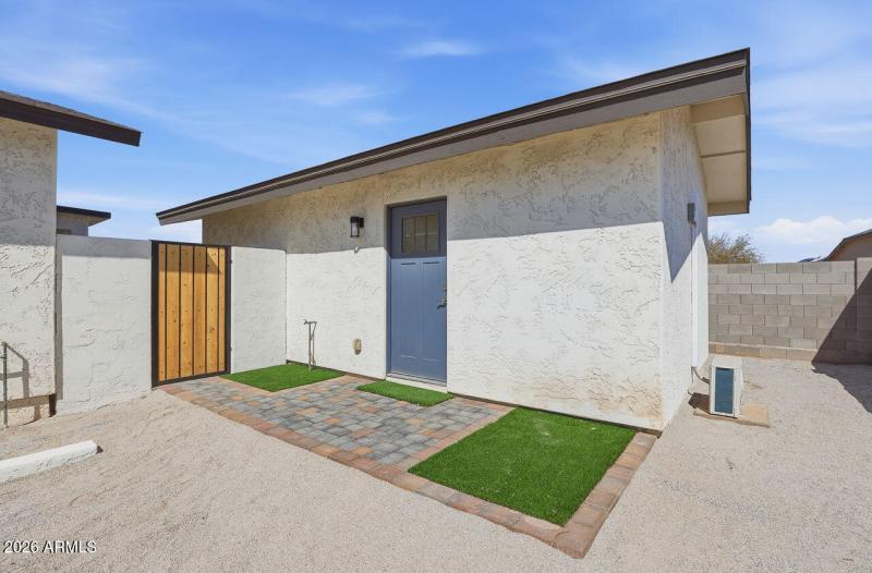 36-web-or-mls-9192 W Rafael Dr Arizona C