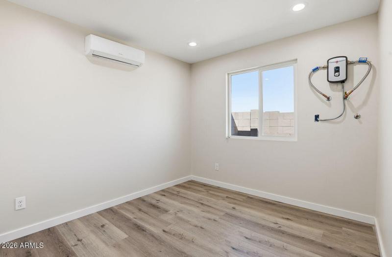 41-web-or-mls-9192 W Rafael Dr Arizona C