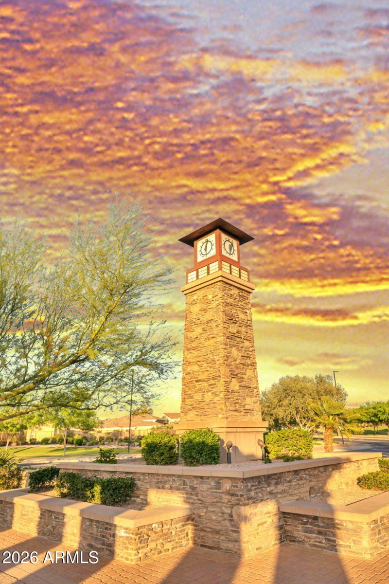 21 Community Clock
