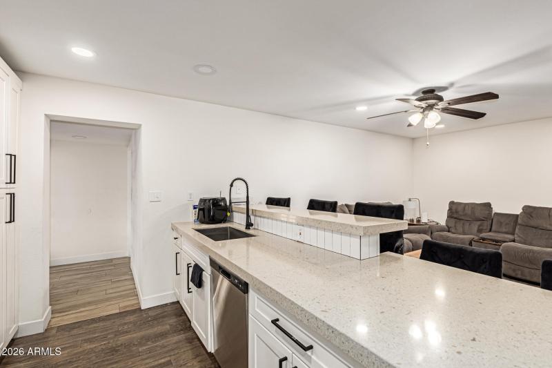 High and low bar seating