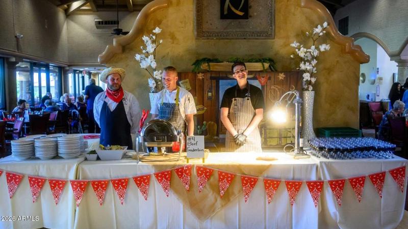 SunLakes_DiningStaff