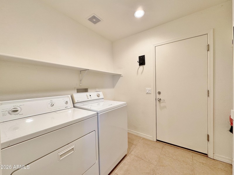 Large indoor utility room