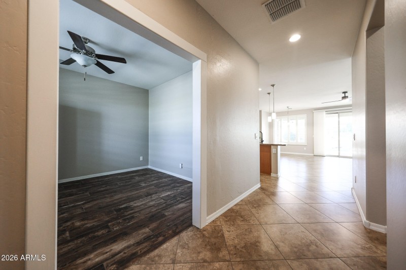 Den/Flex Room