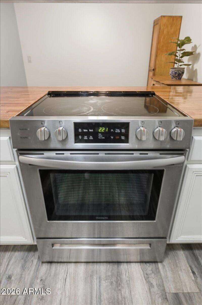 15-1402_E_Guadalupe_Rd_15