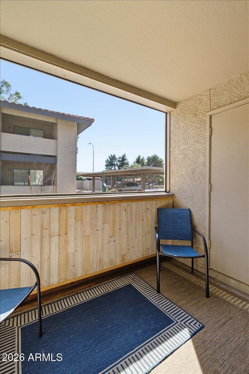 27-1402_E_Guadalupe_Rd_27