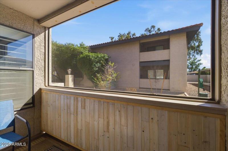 29-1402_E_Guadalupe_Rd_29