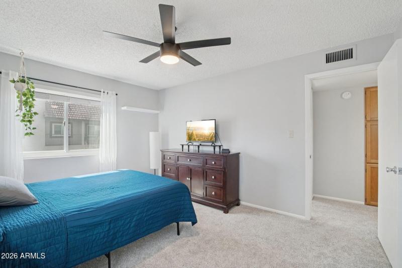 13-web-or-mls-E Hartford Ave 41-S0303-01