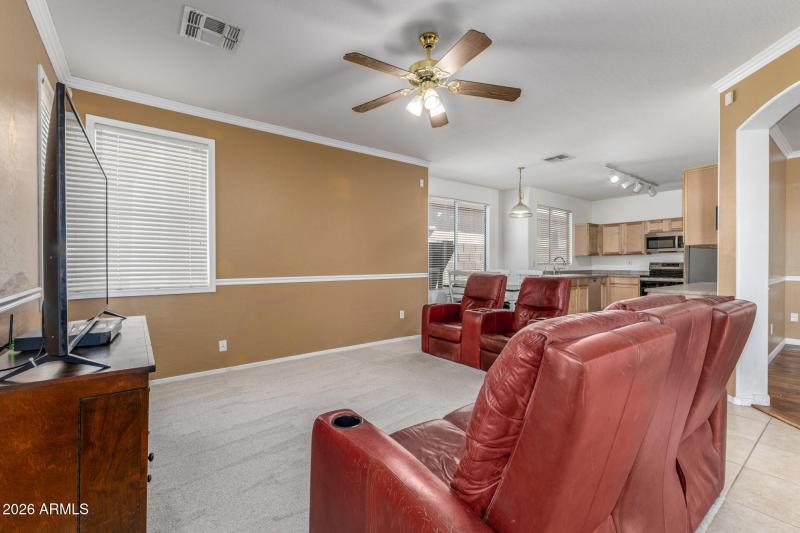 9628-lindner-living-room