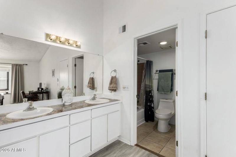 22 - Master Bathroom