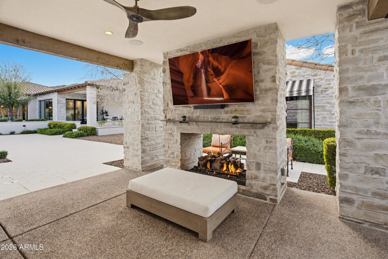 6210 E Keim Dr-99
