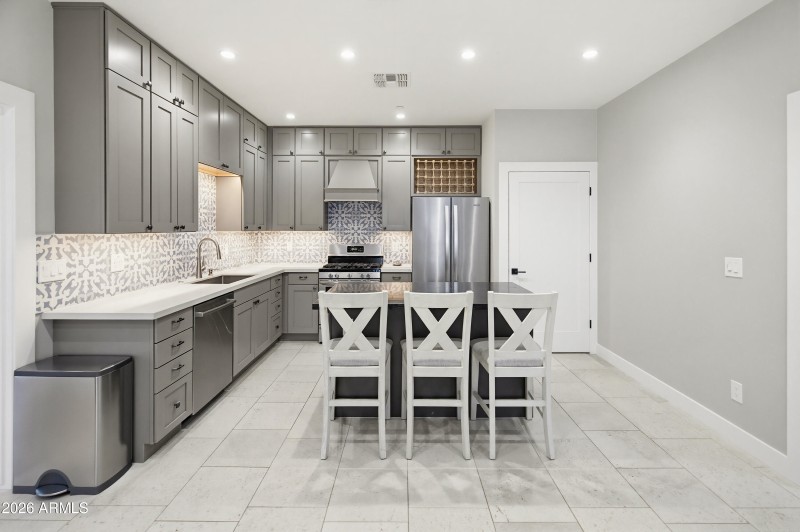 6210 E Keim Dr-2