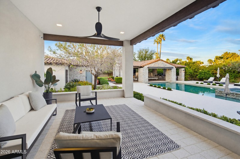 6210 E Keim Dr-64