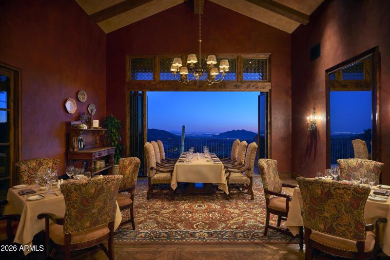 17 Constantinos dining view