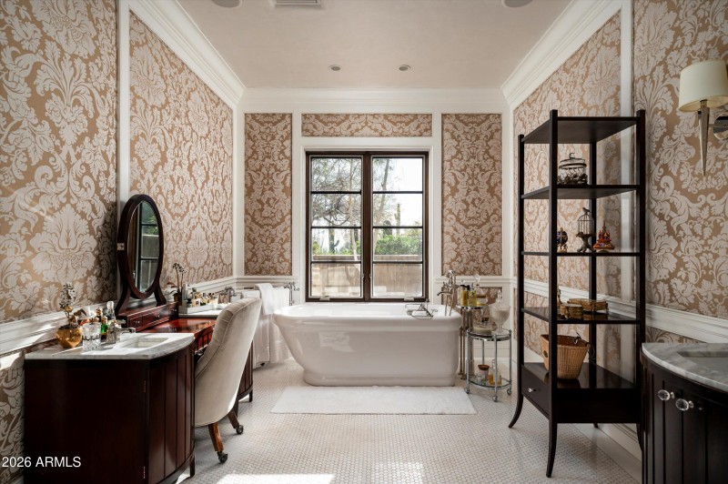 Her primary bath 2