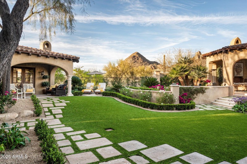 Walkway to casita