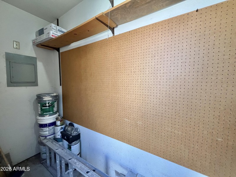 Storage/tool shed