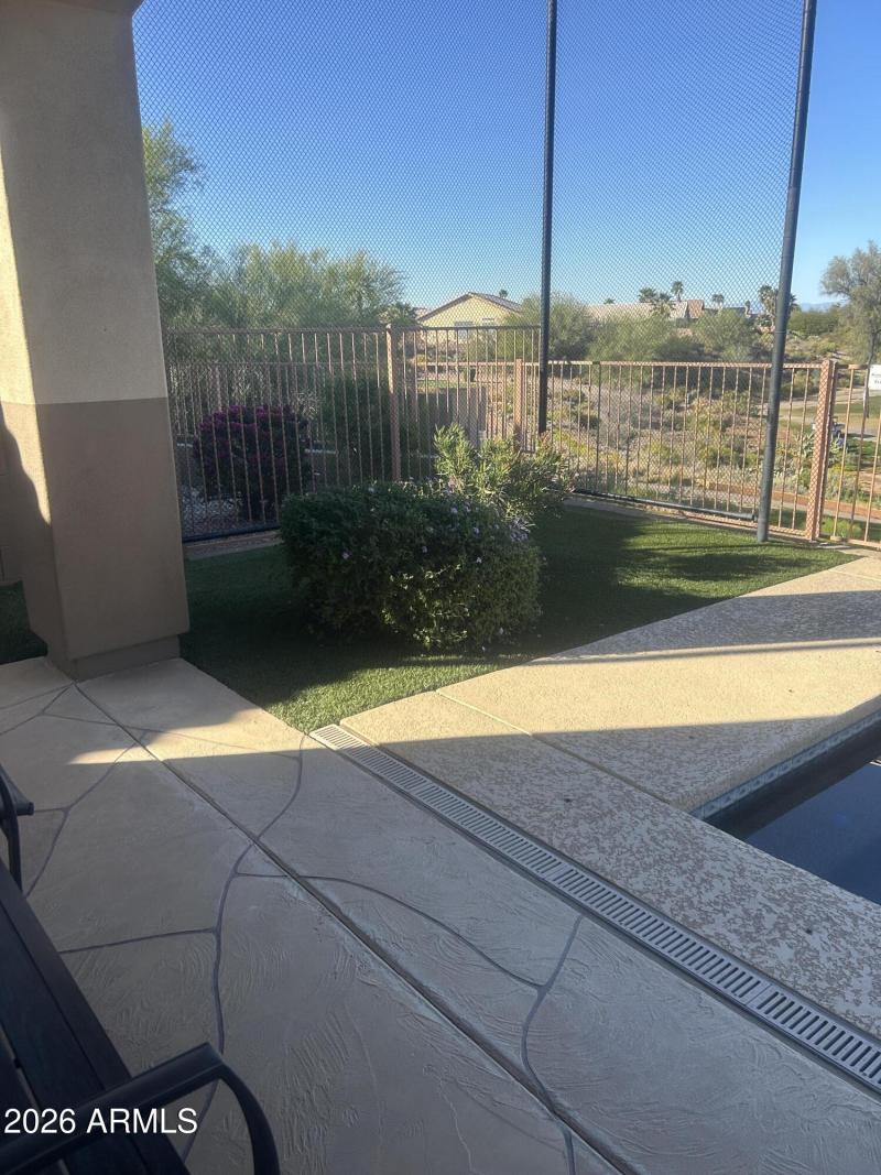 Flagstone patio flooring