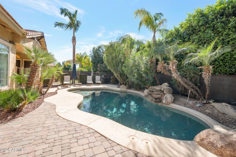 27-web-or-mls-Qp-3361