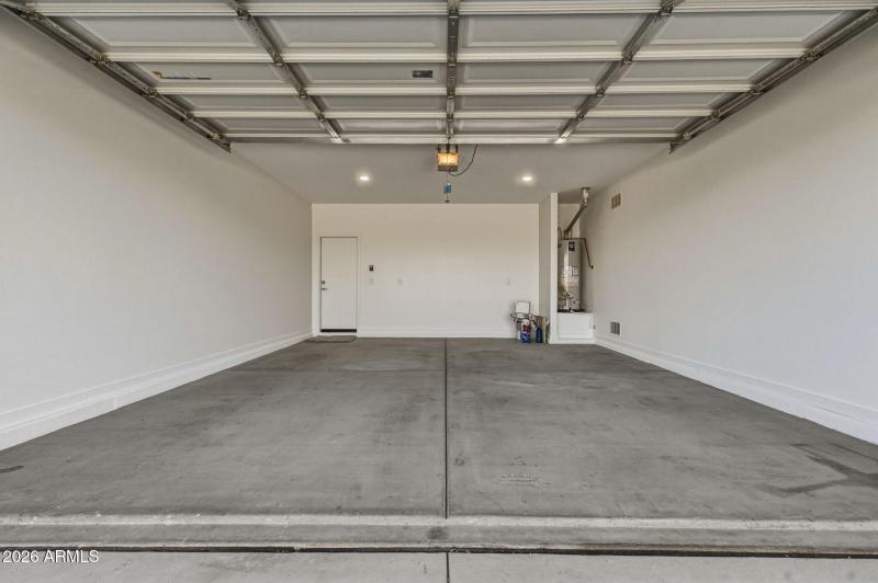 27-web-or-mls-40551 W Jenna Ln-27