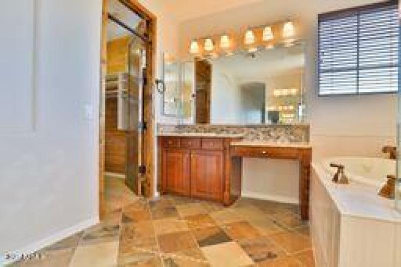 9265ECanyonViewRd-28