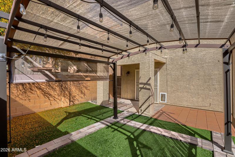 27 Exterior Rear (1)