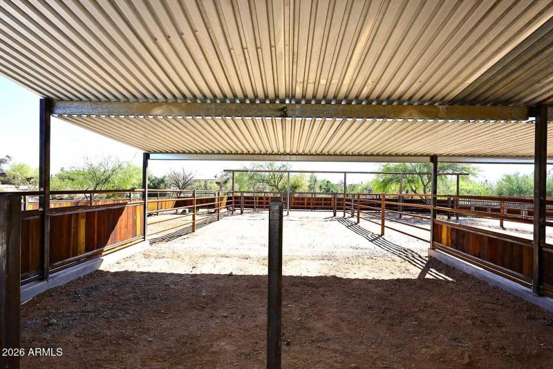 Main Stables Pen2