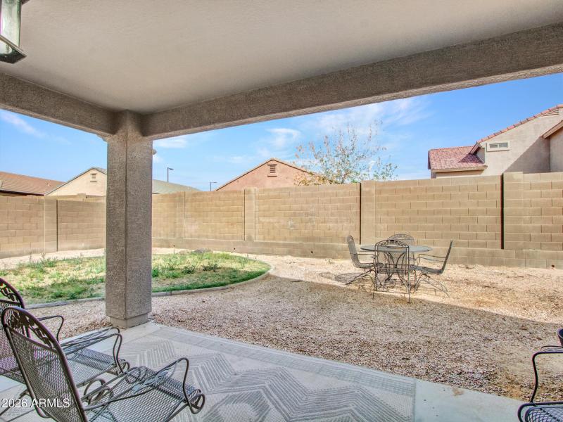 06-Backyard-(1)