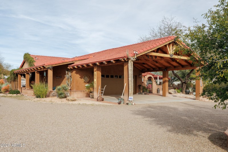 9125 N Paseo Palo Verde - Garage Left