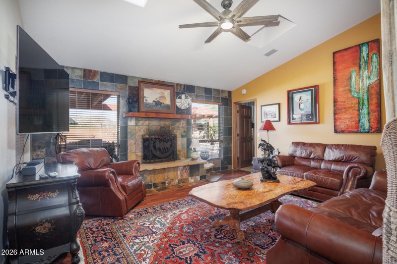 9125 N Paseo Palo Verde - Family Room