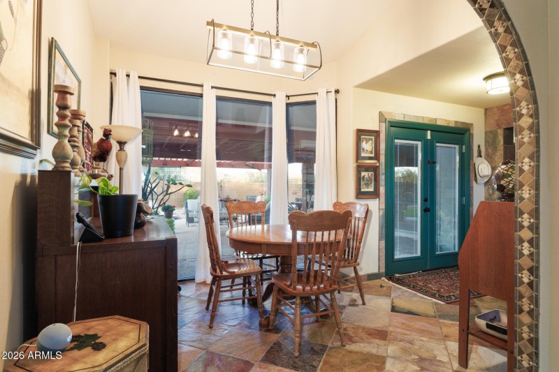 9125 N Paseo Palo Verde - Breakfast Nook