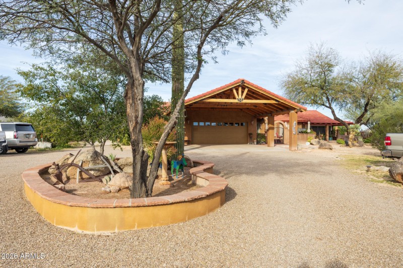 9125 N Paseo Palo Verde - Driveway
