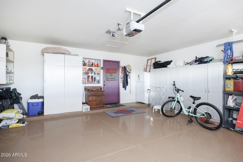 9125 N Paseo Palo Verde - Garage View
