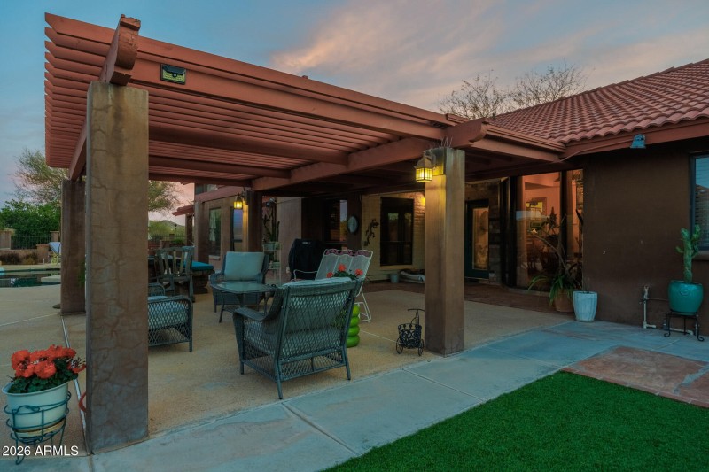 9125 N Paseo Palo Verde - Twilght Gazebo