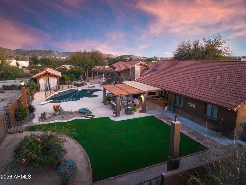 9125 N Paseo Palo Verde - UAS Twilight L