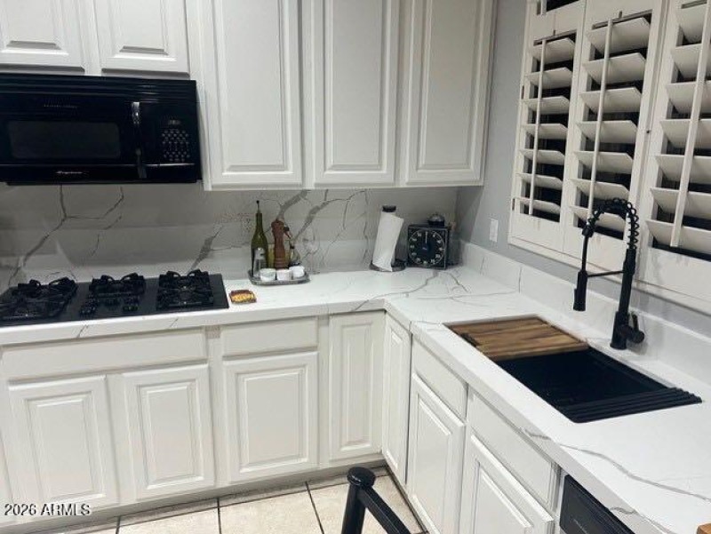 New Kitchen Quartz Counters 1 20712 N 56