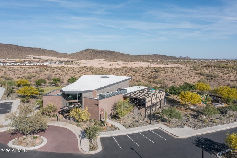 51) MYSTIC CLUBHOUSE